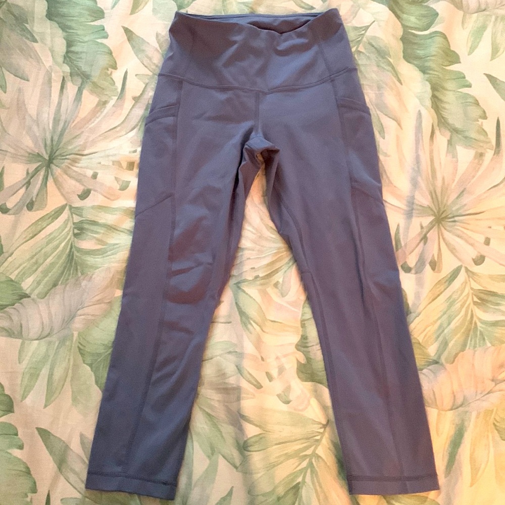 Yogalicious Cropped Leggings with Pockets